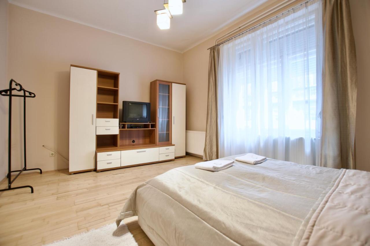 Standard By Hi5 - Dessewffy 2 Bedroom Apartment Budapest