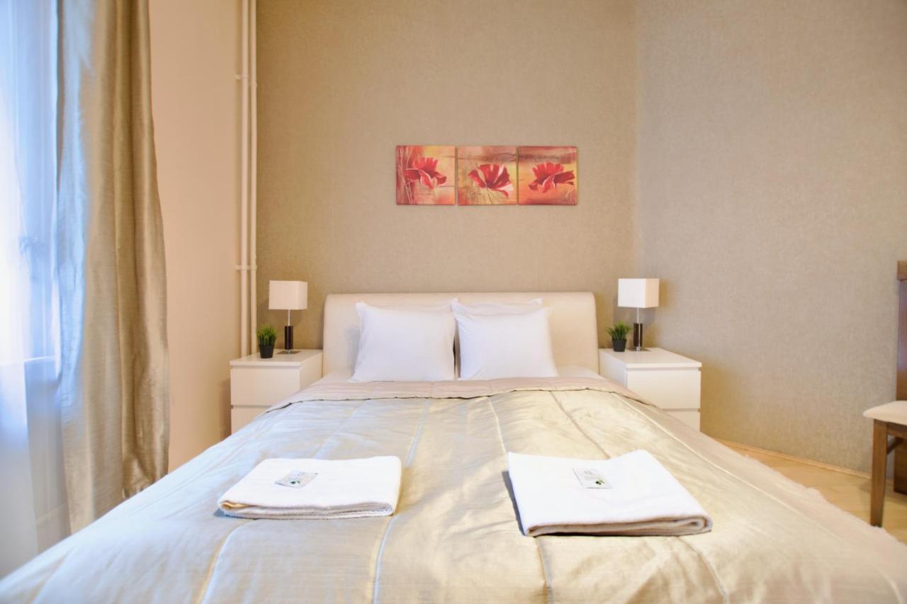 Apartment Standard By Hi5 - Dessewffy 2 Bedroom Budapest